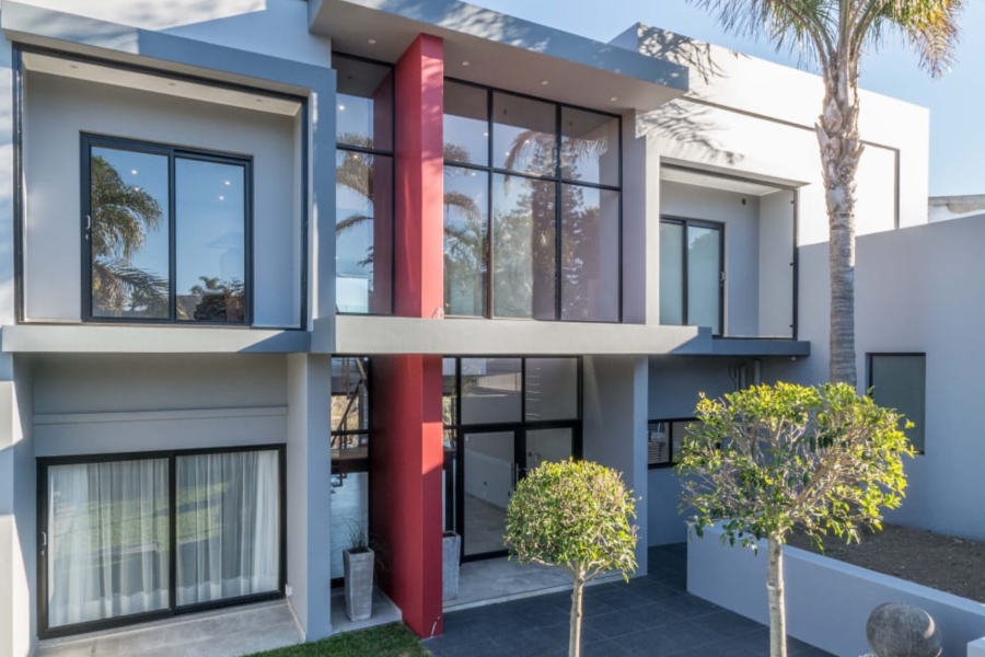 5 Bedroom Property for Sale in Beacon Bay Eastern Cape